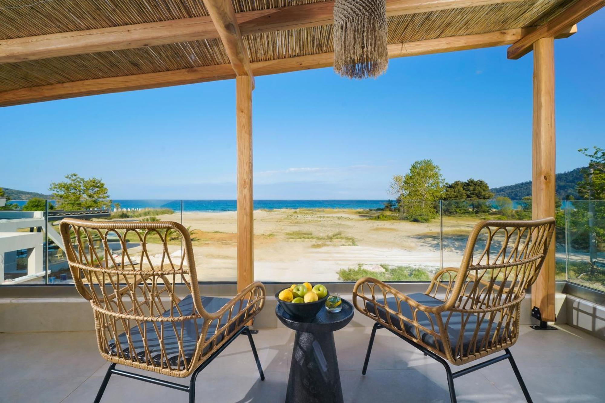 Amo Golden Suites Chrysi Ammoudia Dış mekan fotoğraf